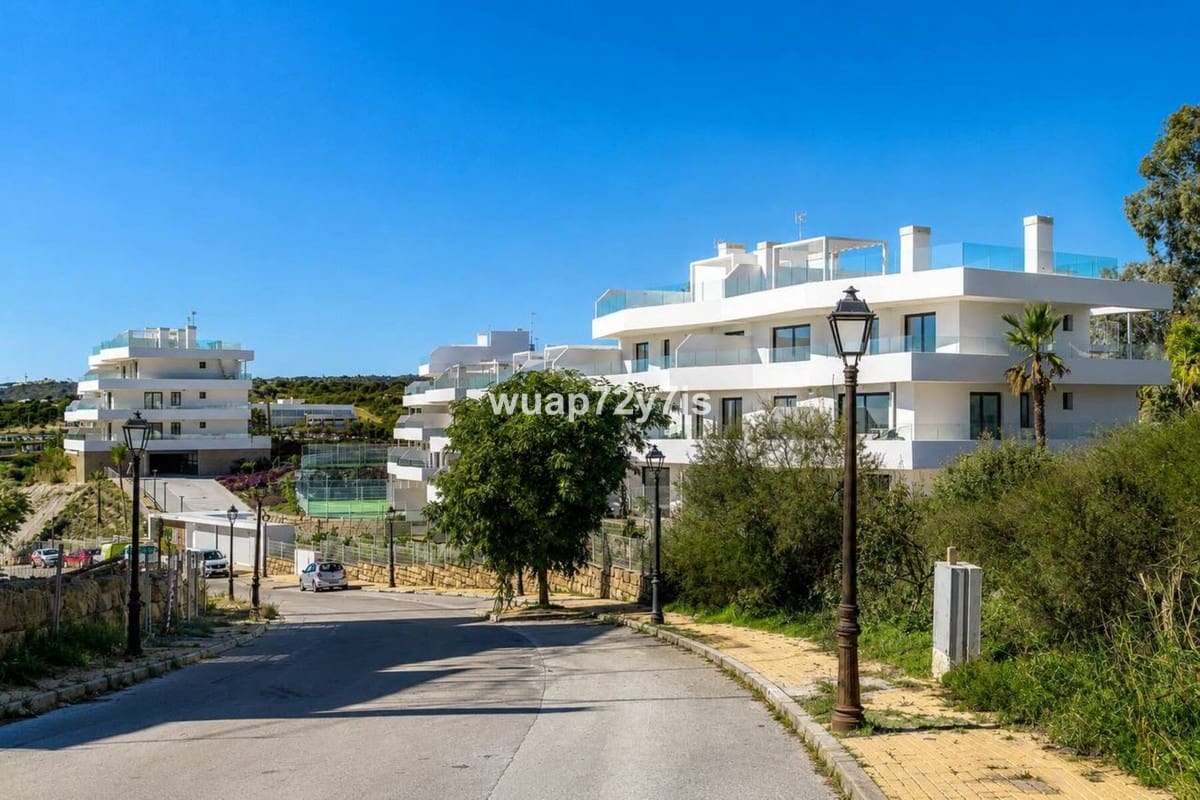 2 soveværelse Lejlighed til salg i Estepona med swimmingpool - € 459.000 (Ref: 9972678)