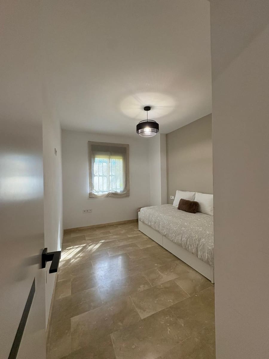 2 sypialnia Apartament na sprzedaż w Estepona z basenem garażem - 425 000 € (Ref: 9972681)