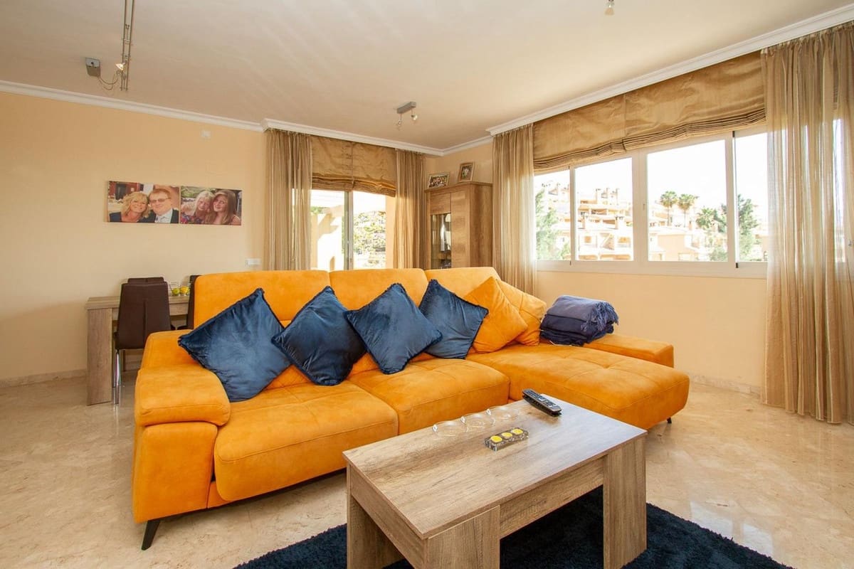 3 slaapkamer Appartement te koop in La Mairena met zwembad - € 430.000 (Ref: 9972683)