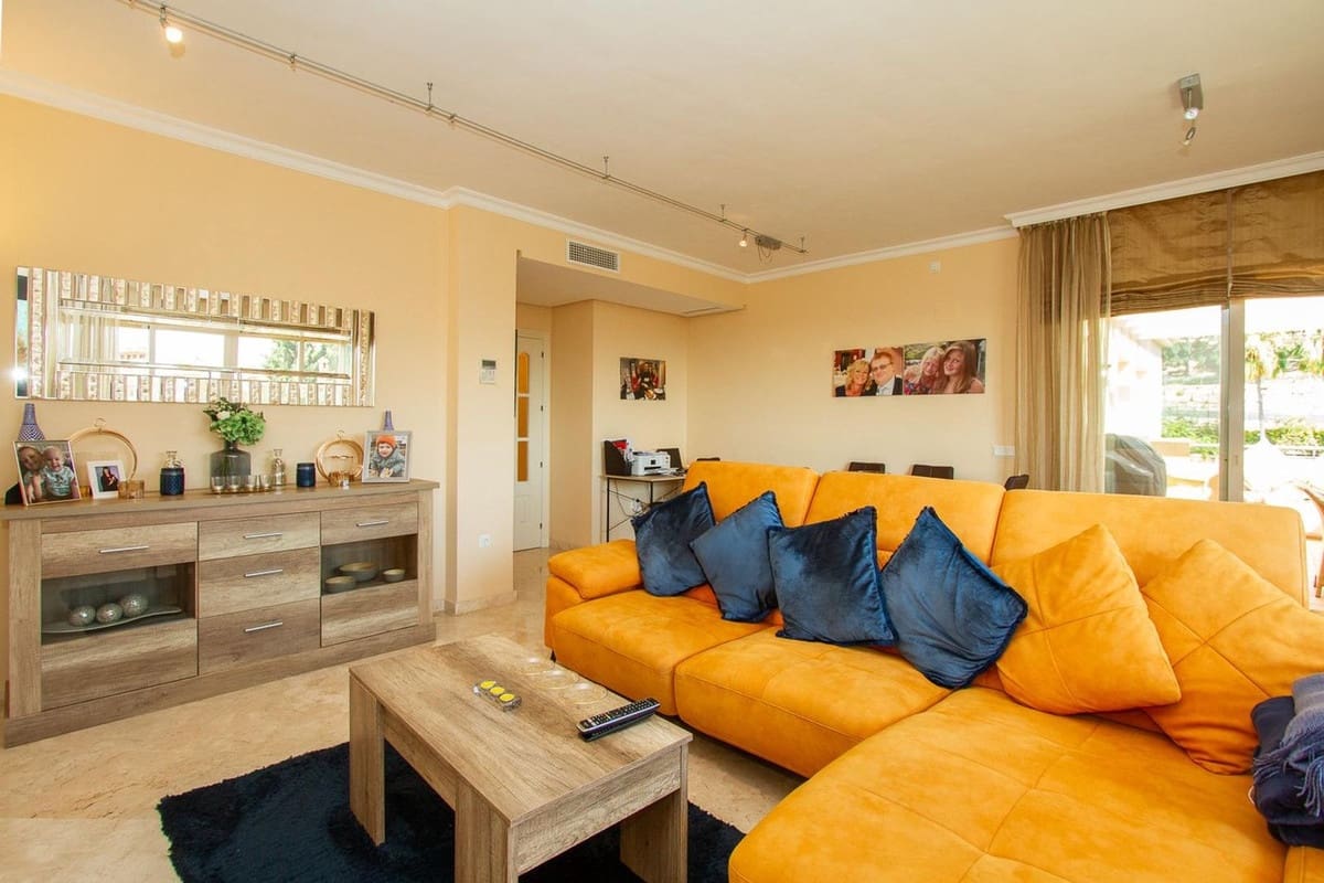 3 slaapkamer Appartement te koop in La Mairena met zwembad - € 430.000 (Ref: 9972683)