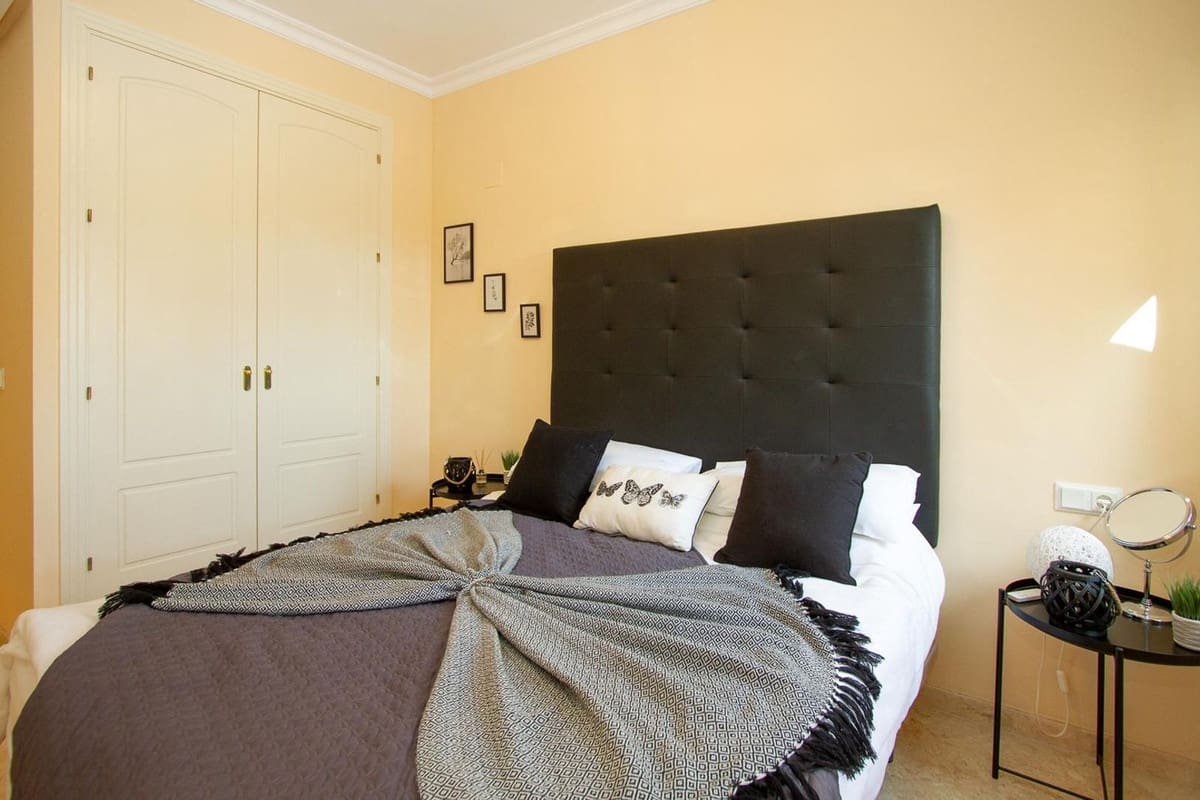 3 slaapkamer Appartement te koop in La Mairena met zwembad - € 430.000 (Ref: 9972683)