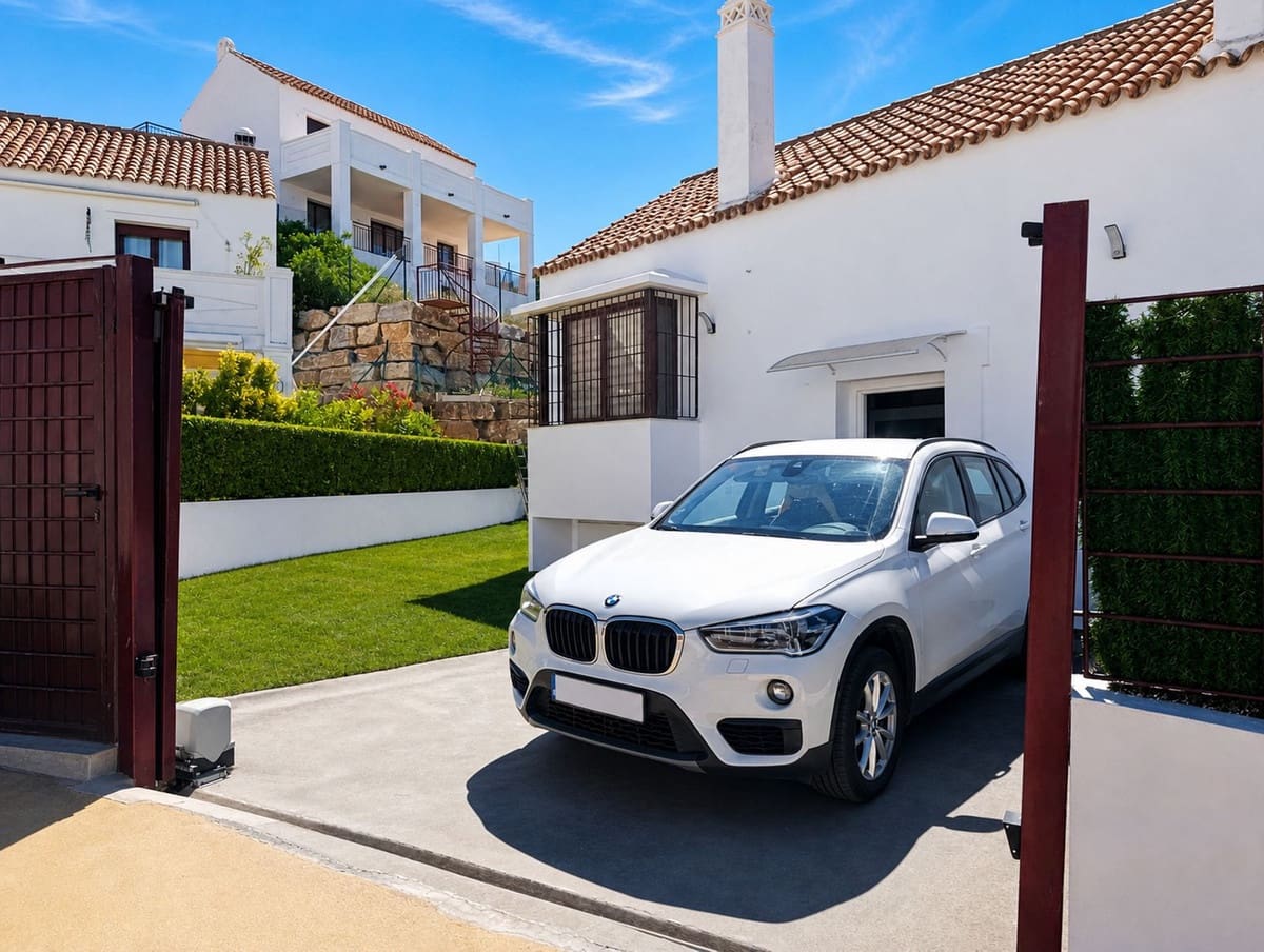 2 bedroom Semi-detached Villa for sale in Bahia de Casares with pool - € 479,000 (Ref: 9972684)