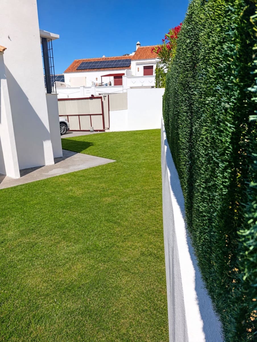 2 bedroom Semi-detached Villa for sale in Bahia de Casares with pool - € 479,000 (Ref: 9972684)