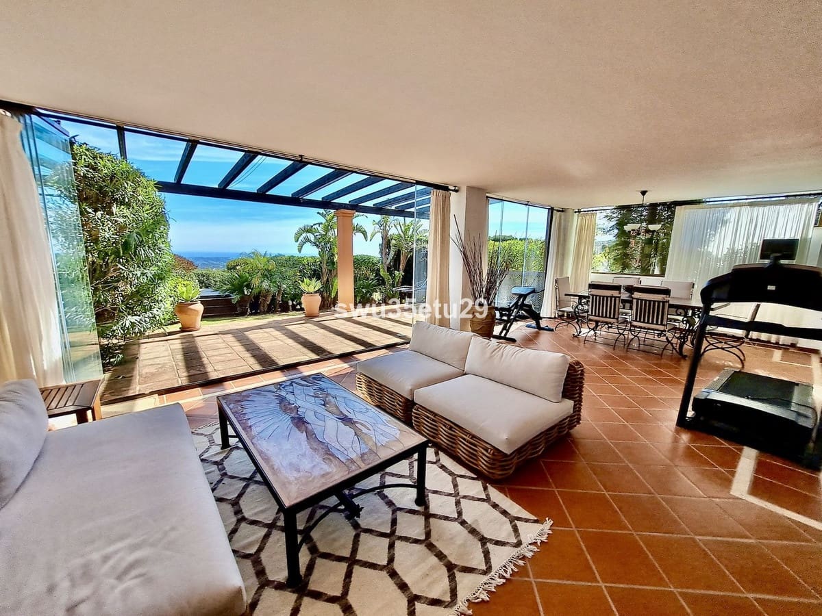 2 slaapkamer Appartement te koop in La Mairena met zwembad - € 470.000 (Ref: 9972685)
