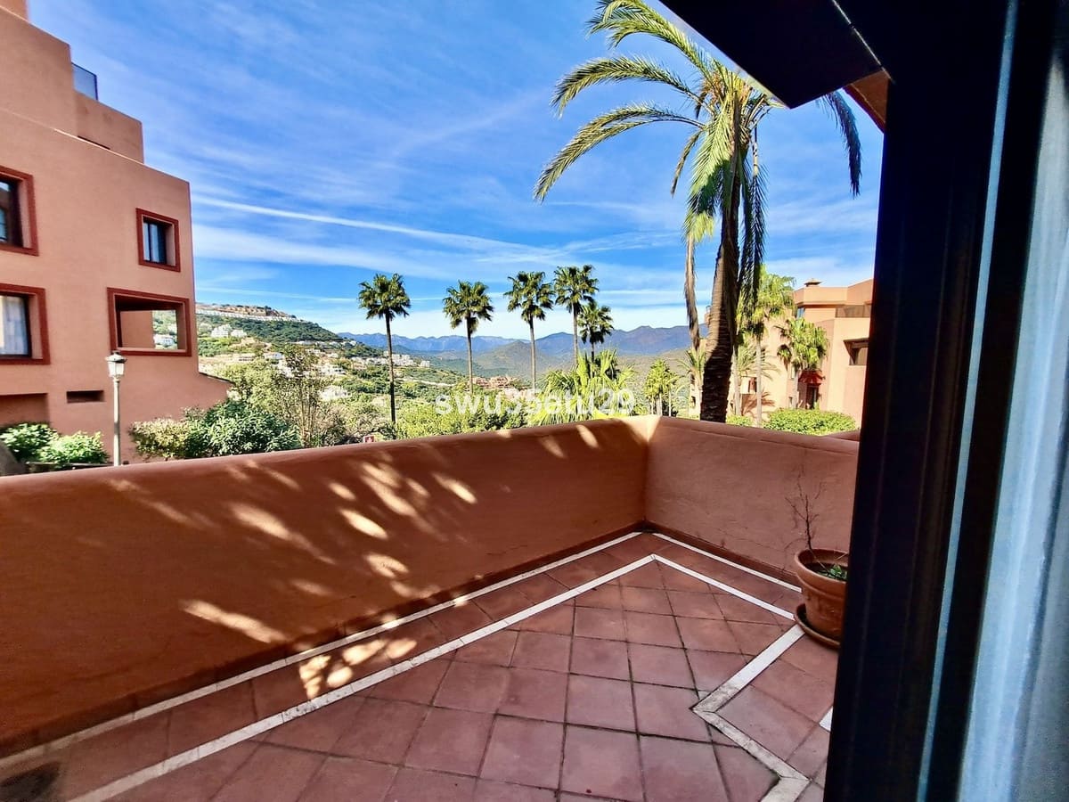 2 slaapkamer Appartement te koop in La Mairena met zwembad - € 470.000 (Ref: 9972685)