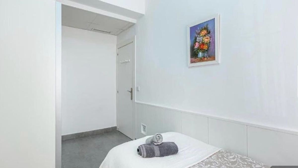 Apartamento de 3 habitaciones en Marbella en venta - 450.000 € (Ref: 9972687)