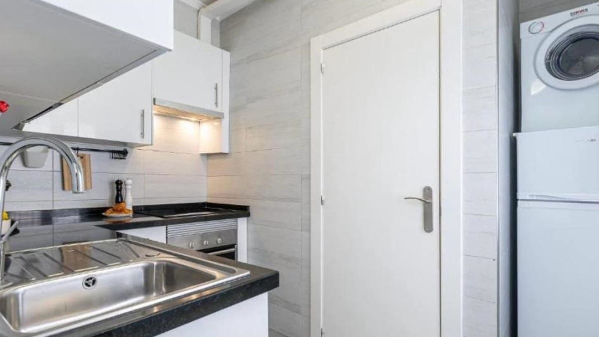 Apartamento de 3 habitaciones en Marbella en venta - 450.000 € (Ref: 9972687)