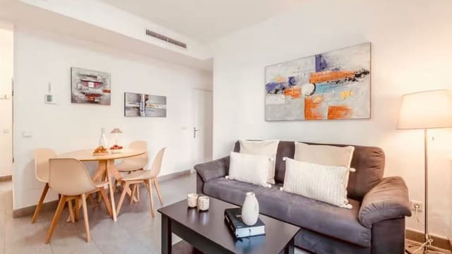 Apartamento de 3 habitaciones en Marbella en venta - 450.000 € (Ref: 9972687)