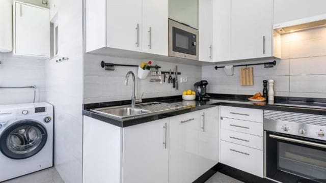 Apartamento de 3 habitaciones en Marbella en venta - 450.000 € (Ref: 9972687)