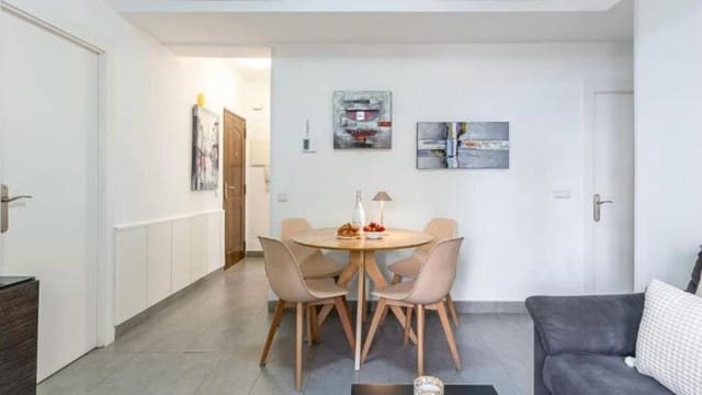 Apartamento de 3 habitaciones en Marbella en venta - 450.000 € (Ref: 9972687)