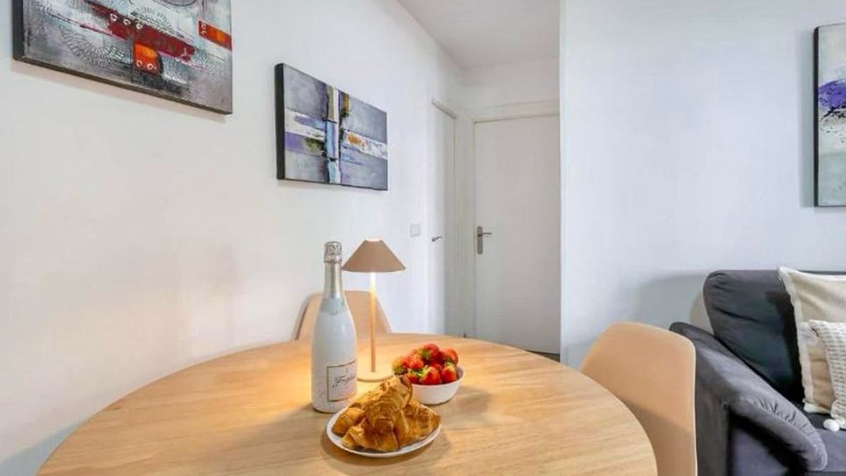 Apartamento de 3 habitaciones en Marbella en venta - 450.000 € (Ref: 9972687)