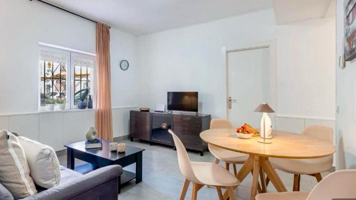 Apartamento de 3 habitaciones en Marbella en venta - 450.000 € (Ref: 9972687)