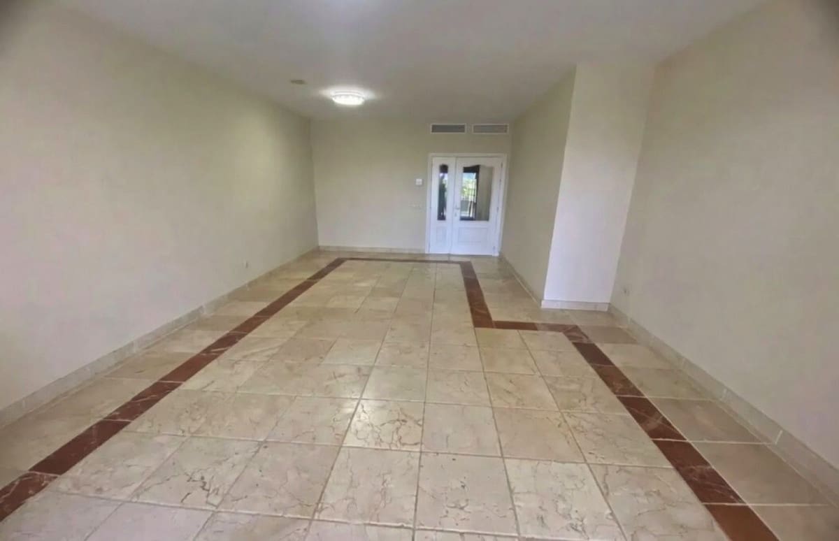 2 bedroom Apartment for sale in Benahavis with pool garage - € 450,000 (Ref: 9972689)