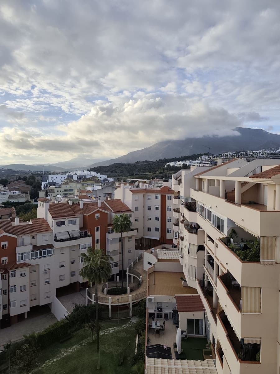 2 Zimmer Apartment zu verkaufen in Estepona mit Pool Garage - 430.000 € (Ref: 9972692)