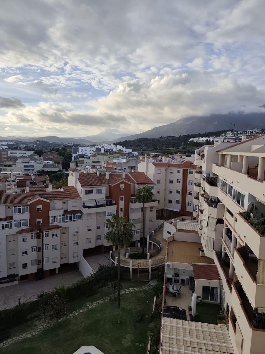 2 Zimmer Apartment zu verkaufen in Estepona mit Pool Garage - 430.000 € (Ref: 9972692)