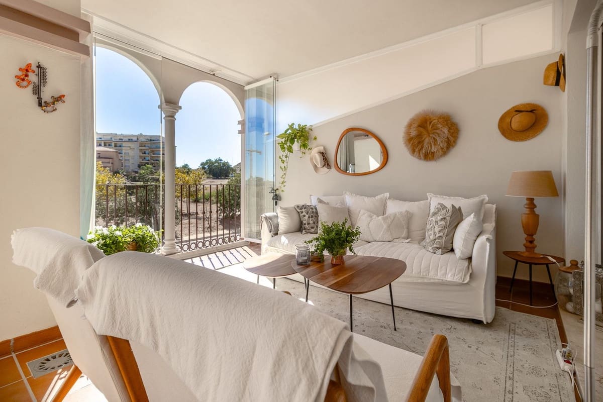 2 soveværelse Lejlighed til salg i La Cala de Mijas med swimmingpool - € 440.000 (Ref: 9972693)