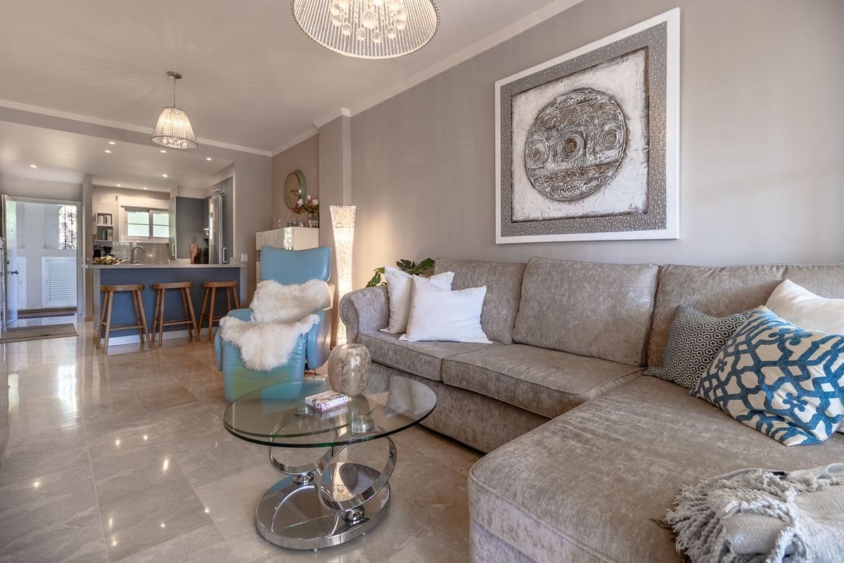 2 soveværelse Lejlighed til salg i La Cala de Mijas med swimmingpool - € 440.000 (Ref: 9972693)