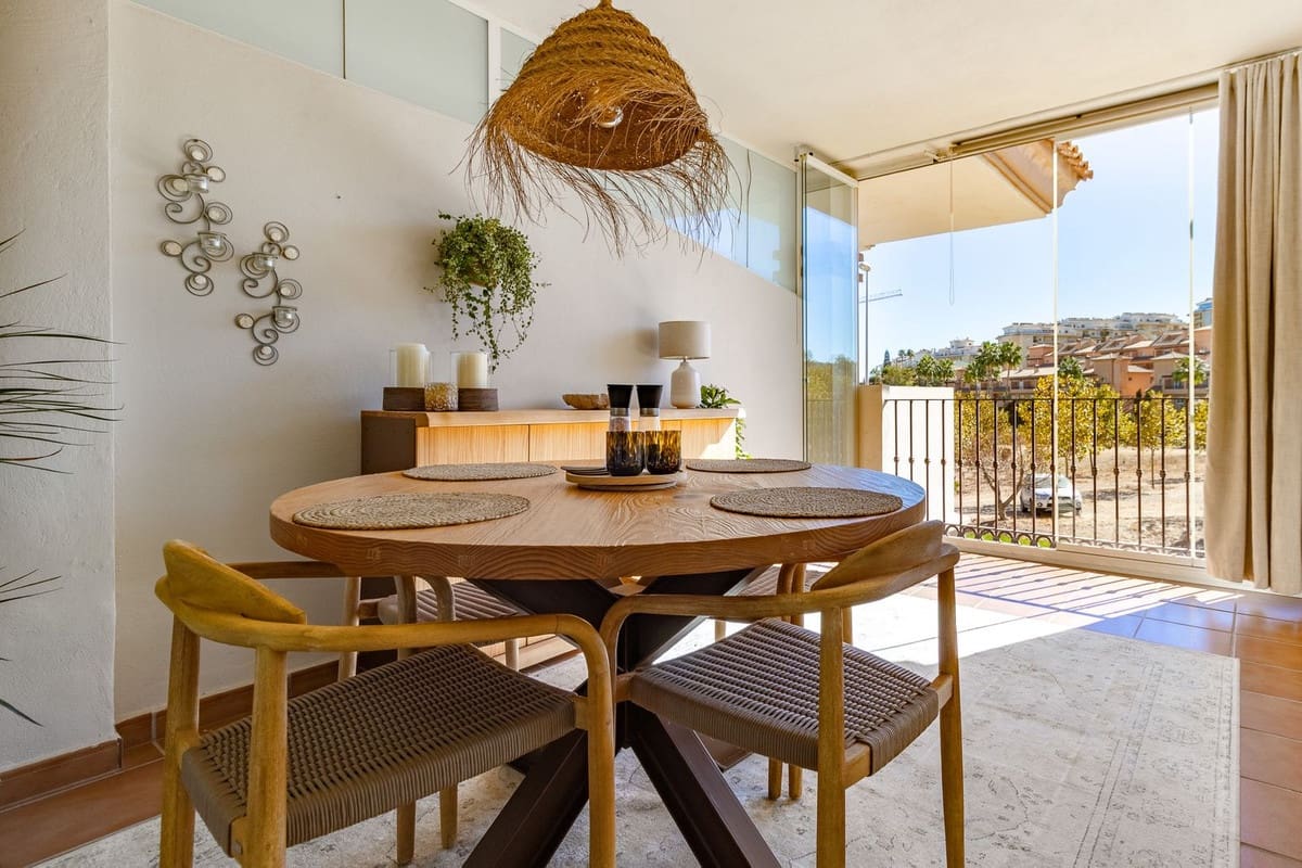 2 soveværelse Lejlighed til salg i La Cala de Mijas med swimmingpool - € 440.000 (Ref: 9972693)