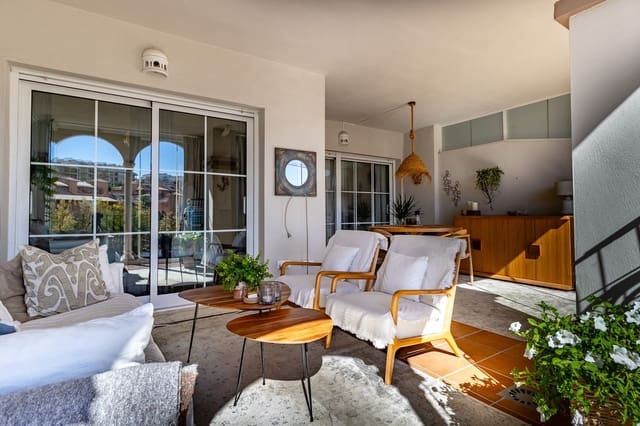 2 soveværelse Lejlighed til salg i La Cala de Mijas, Mijas med swimmingpool - € 440.000 (Ref: 9972693)
