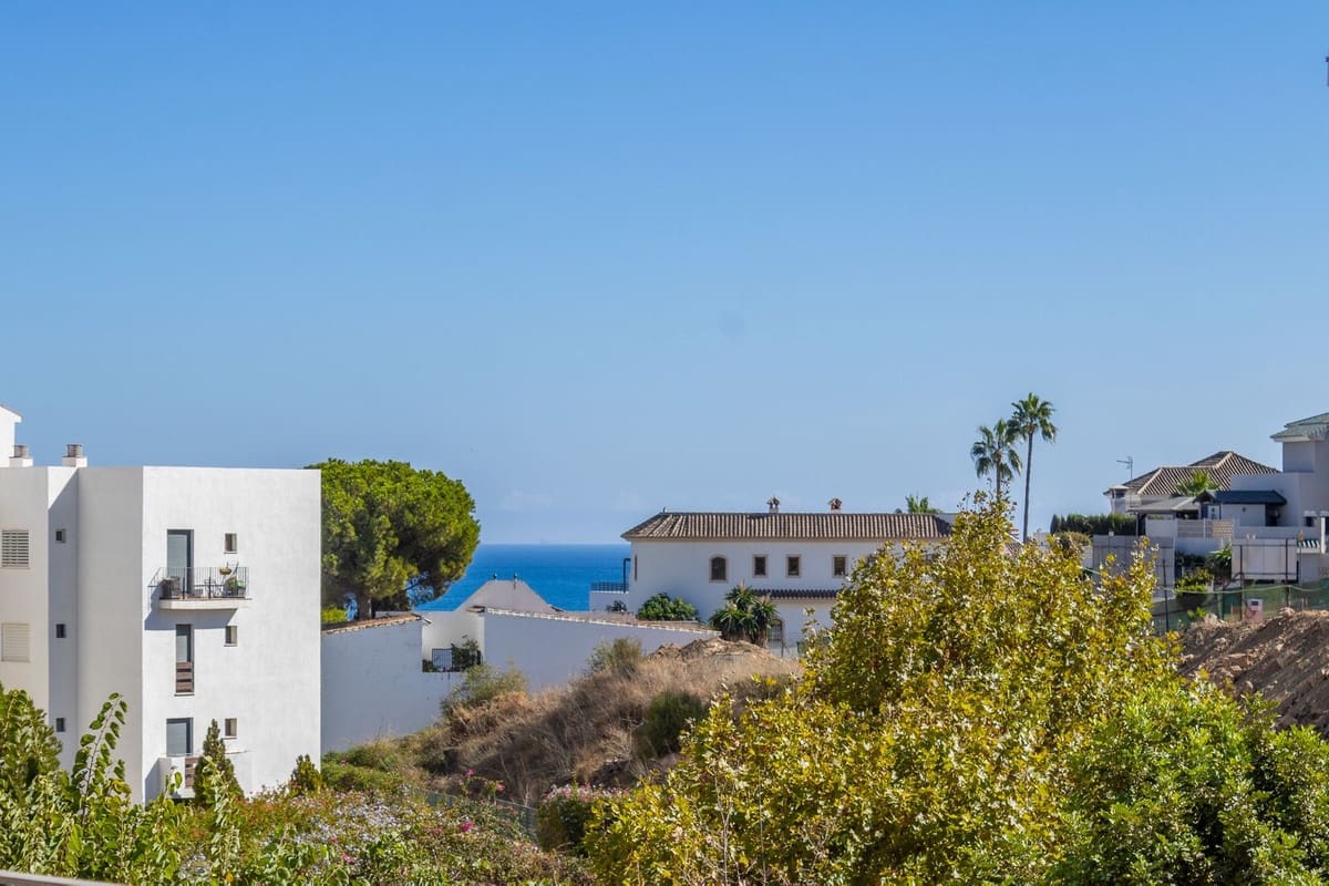 2 soveværelse Lejlighed til salg i La Cala de Mijas med swimmingpool - € 440.000 (Ref: 9972693)