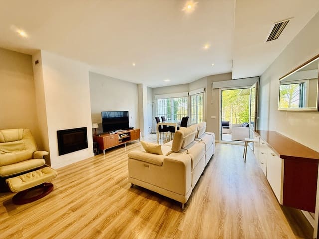 3 Zimmer Haus zu verkaufen in Alhaurín de la Torre mit Pool Garage - 449.500 € (Ref: 9972694)
