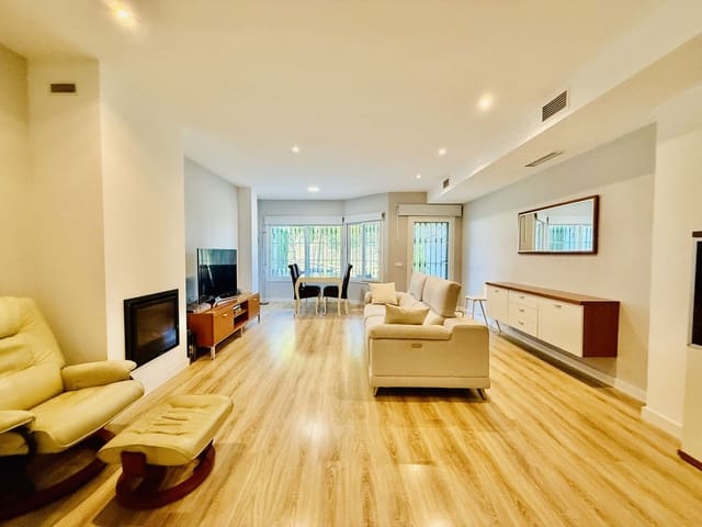 3 Zimmer Haus zu verkaufen in Alhaurín de la Torre mit Pool Garage - 449.500 € (Ref: 9972694)
