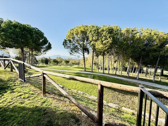 3 Zimmer Haus zu verkaufen in Alhaurín de la Torre mit Pool Garage - 449.500 € (Ref: 9972694)