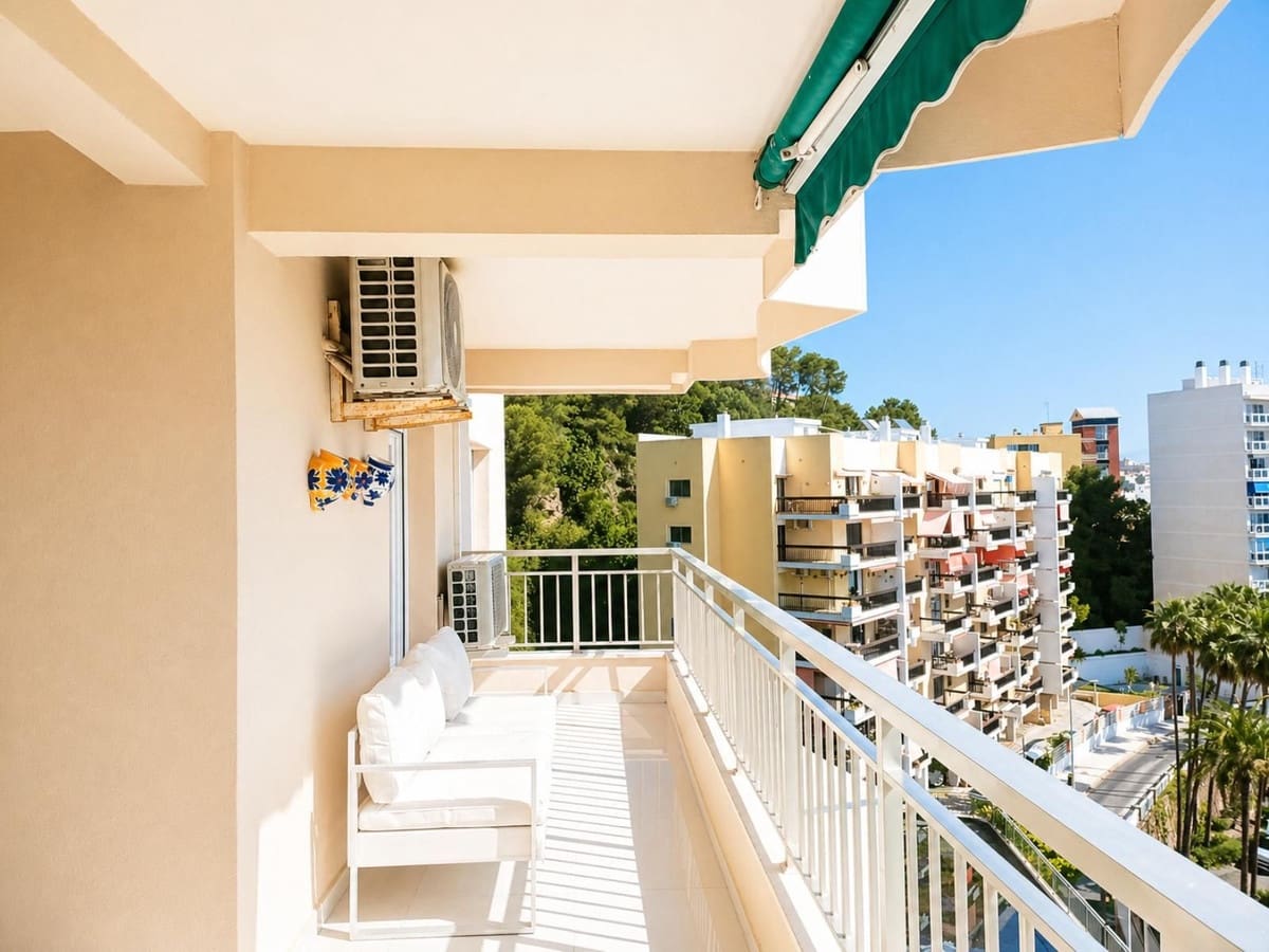 Apartamento de 3 habitaciones en Torremolinos en venta con piscina - 445.500 € (Ref: 9972695)