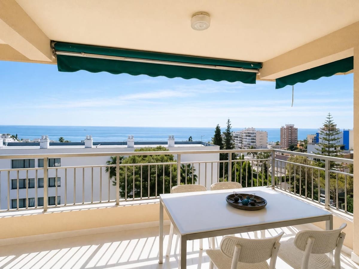 Apartamento de 3 habitaciones en Torremolinos en venta con piscina - 445.500 € (Ref: 9972695)