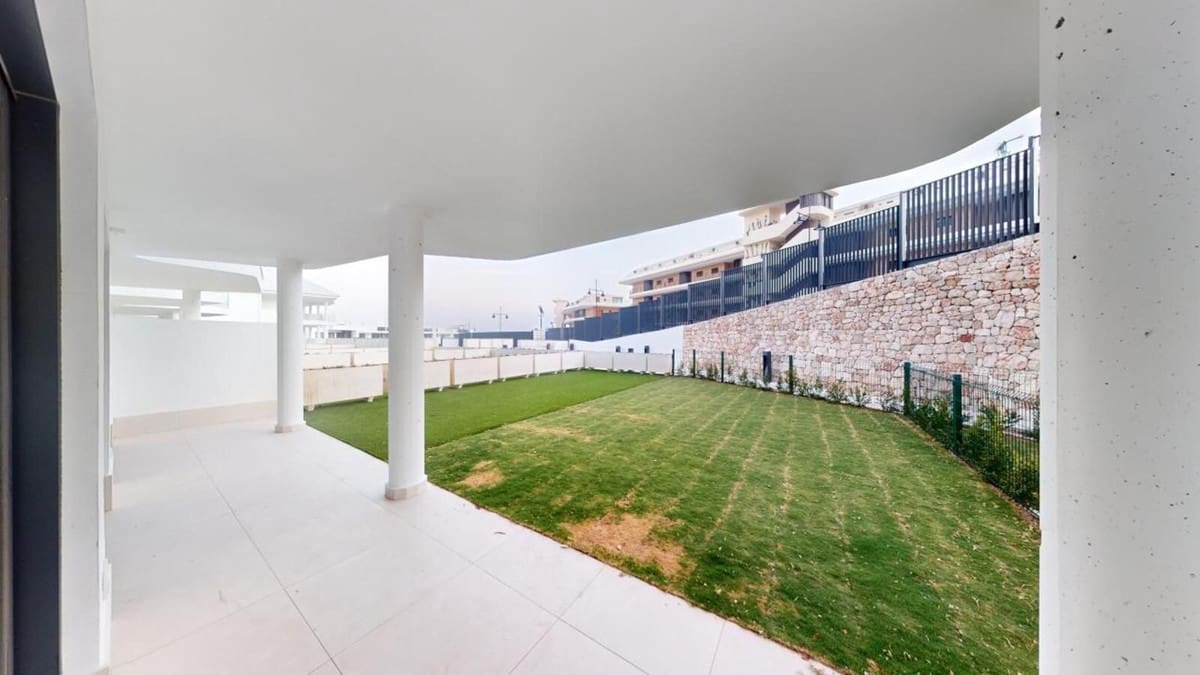 Apartamento de 2 habitaciones en Benalmádena en venta con piscina - 469.000 € (Ref: 9972697)