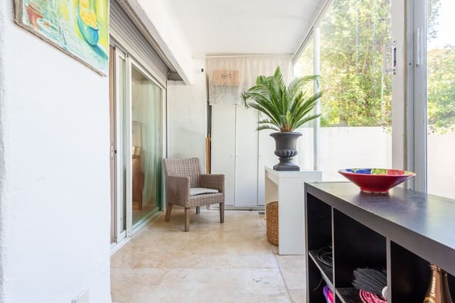 Apartamento de 2 habitaciones en Río Real, Marbella en venta con piscina - 445.000 € (Ref: 9972699)