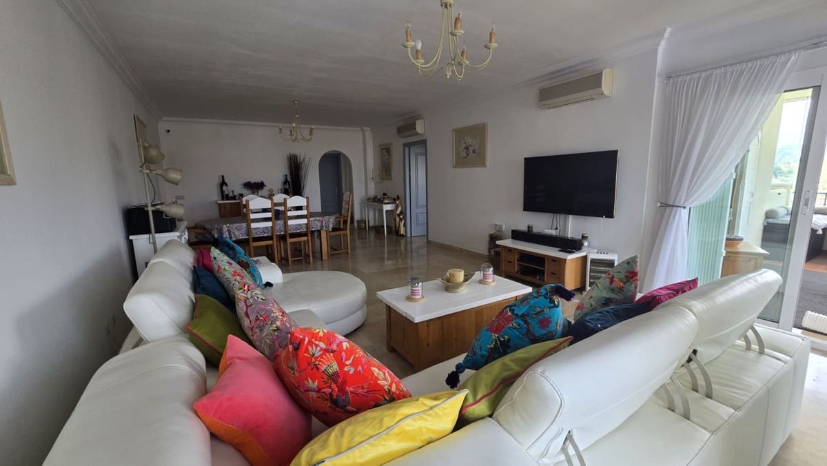 3 quarto Apartamento para venda em La Cala Hills com piscina - 420 000 € (Ref: 9972700)