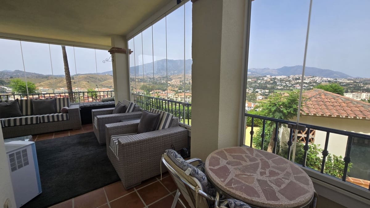 3 quarto Apartamento para venda em La Cala Hills com piscina - 420 000 € (Ref: 9972700)