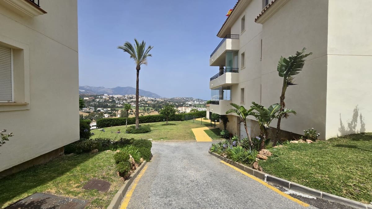 3 quarto Apartamento para venda em La Cala Hills com piscina - 420 000 € (Ref: 9972700)