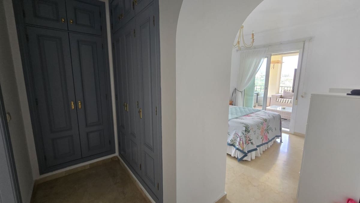 3 quarto Apartamento para venda em La Cala Hills com piscina - 420 000 € (Ref: 9972700)
