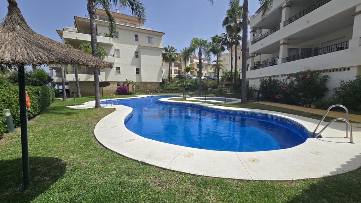 3 quarto Apartamento para venda em La Cala Hills com piscina - 420 000 € (Ref: 9972700)