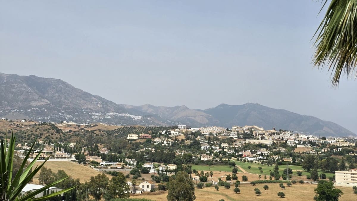 3 quarto Apartamento para venda em La Cala Hills com piscina - 420 000 € (Ref: 9972700)