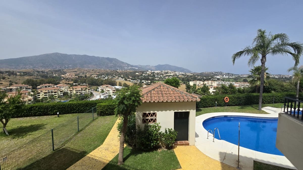 3 quarto Apartamento para venda em La Cala Hills com piscina - 420 000 € (Ref: 9972700)
