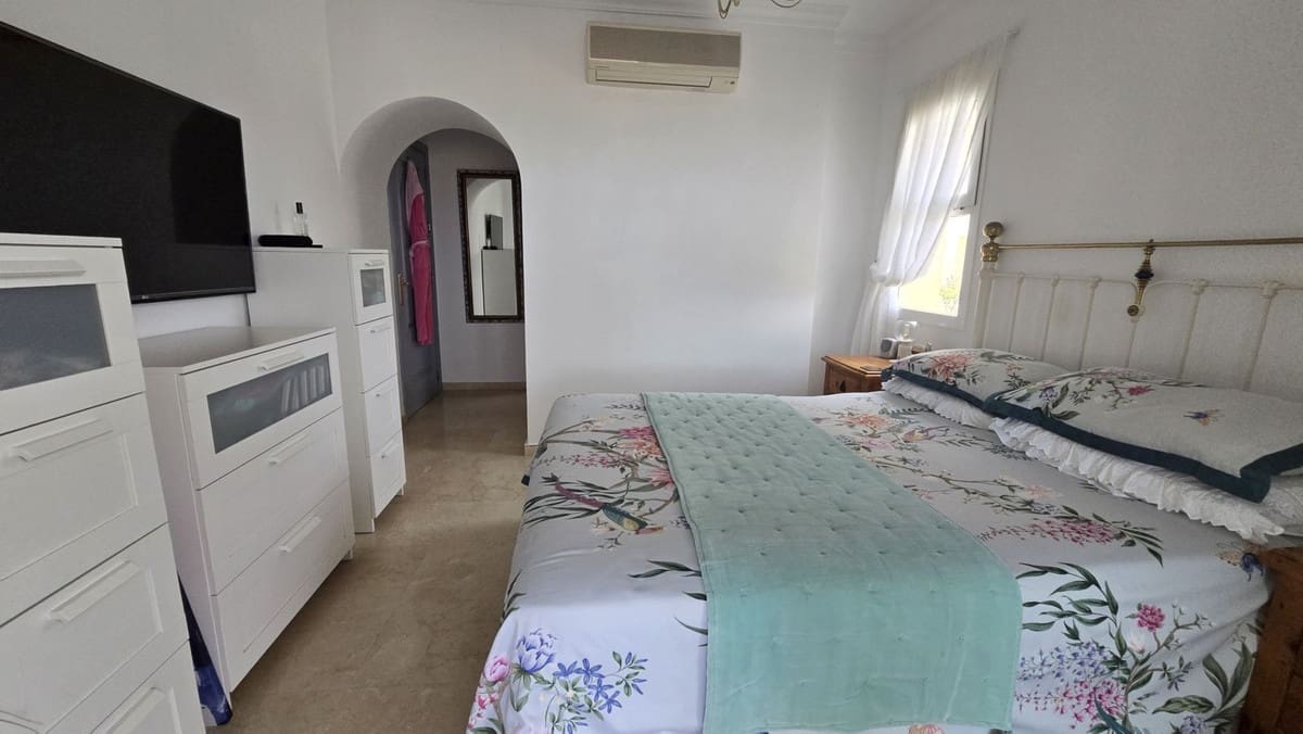 3 quarto Apartamento para venda em La Cala Hills com piscina - 420 000 € (Ref: 9972700)