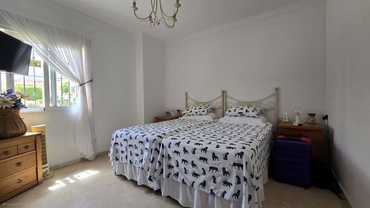 3 quarto Apartamento para venda em La Cala Hills com piscina - 420 000 € (Ref: 9972700)