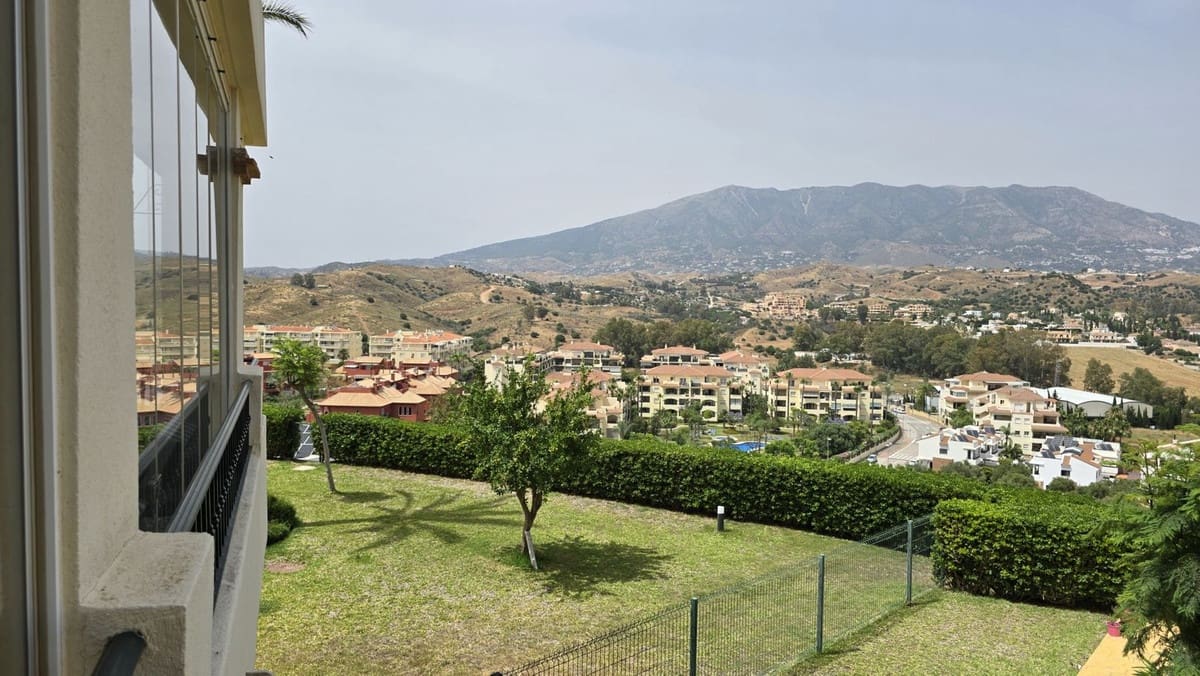 3 quarto Apartamento para venda em La Cala Hills com piscina - 420 000 € (Ref: 9972700)