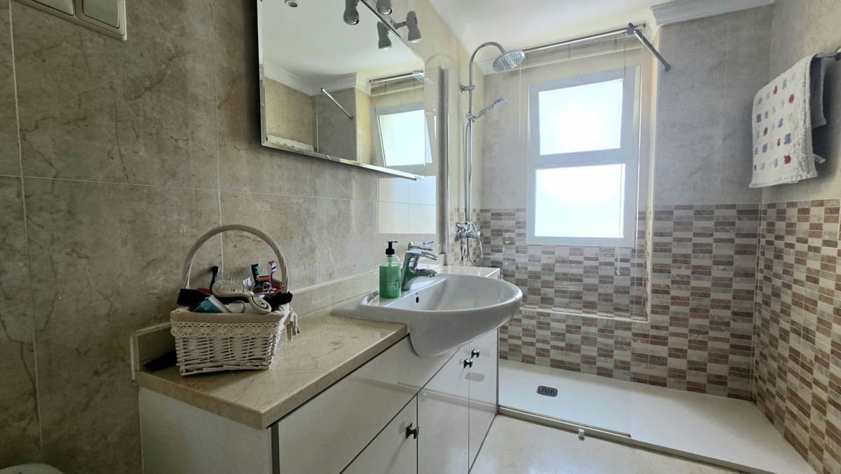 3 quarto Apartamento para venda em La Cala Hills com piscina - 420 000 € (Ref: 9972700)