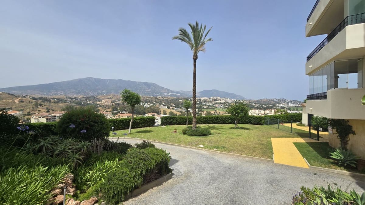 3 quarto Apartamento para venda em La Cala Hills com piscina - 420 000 € (Ref: 9972700)