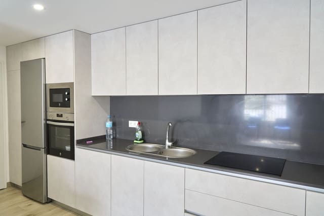 3 slaapkamer Appartement te koop in Puerto de Estepona, Estepona - € 430.000 (Ref: 9972706)