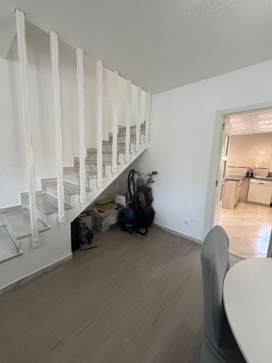 3 bedroom Semi-detached Villa for sale in Calahonda with pool - € 450,000 (Ref: 9972707)