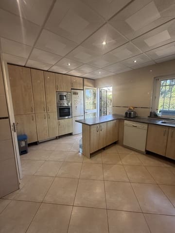 3 soveværelse Semi-Rækkehus til salg i Calahonda, Mijas med swimmingpool - € 450.000 (Ref: 9972707)