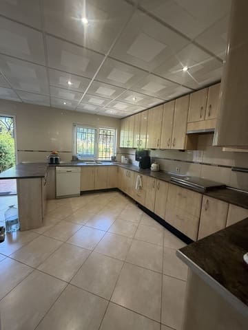 3 soveværelse Semi-Rækkehus til salg i Calahonda, Mijas med swimmingpool - € 450.000 (Ref: 9972707)