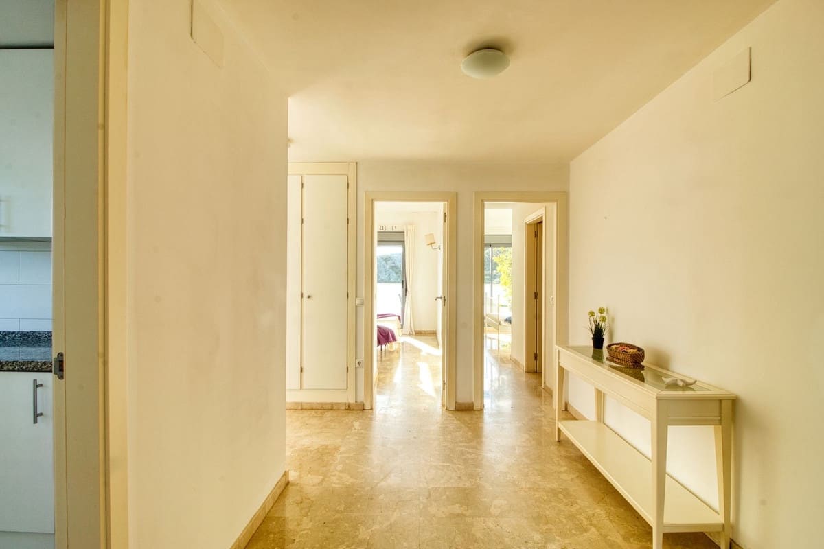 3 bedroom Apartment for sale in Manilva with pool - € 450,000 (Ref: 9972710)