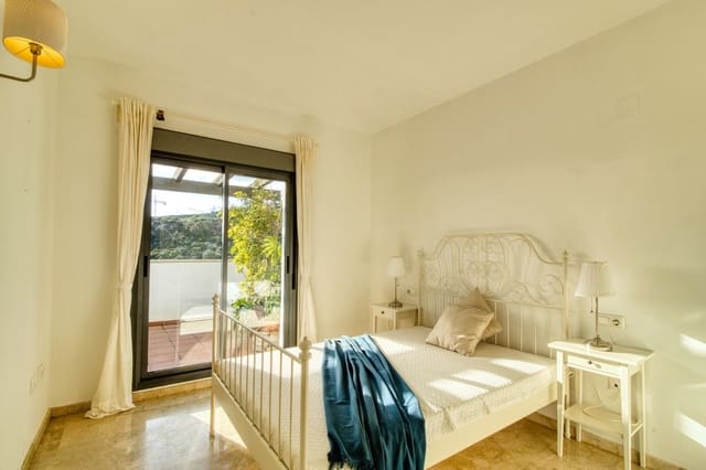 3 bedroom Apartment for sale in Manilva with pool - € 450,000 (Ref: 9972710)