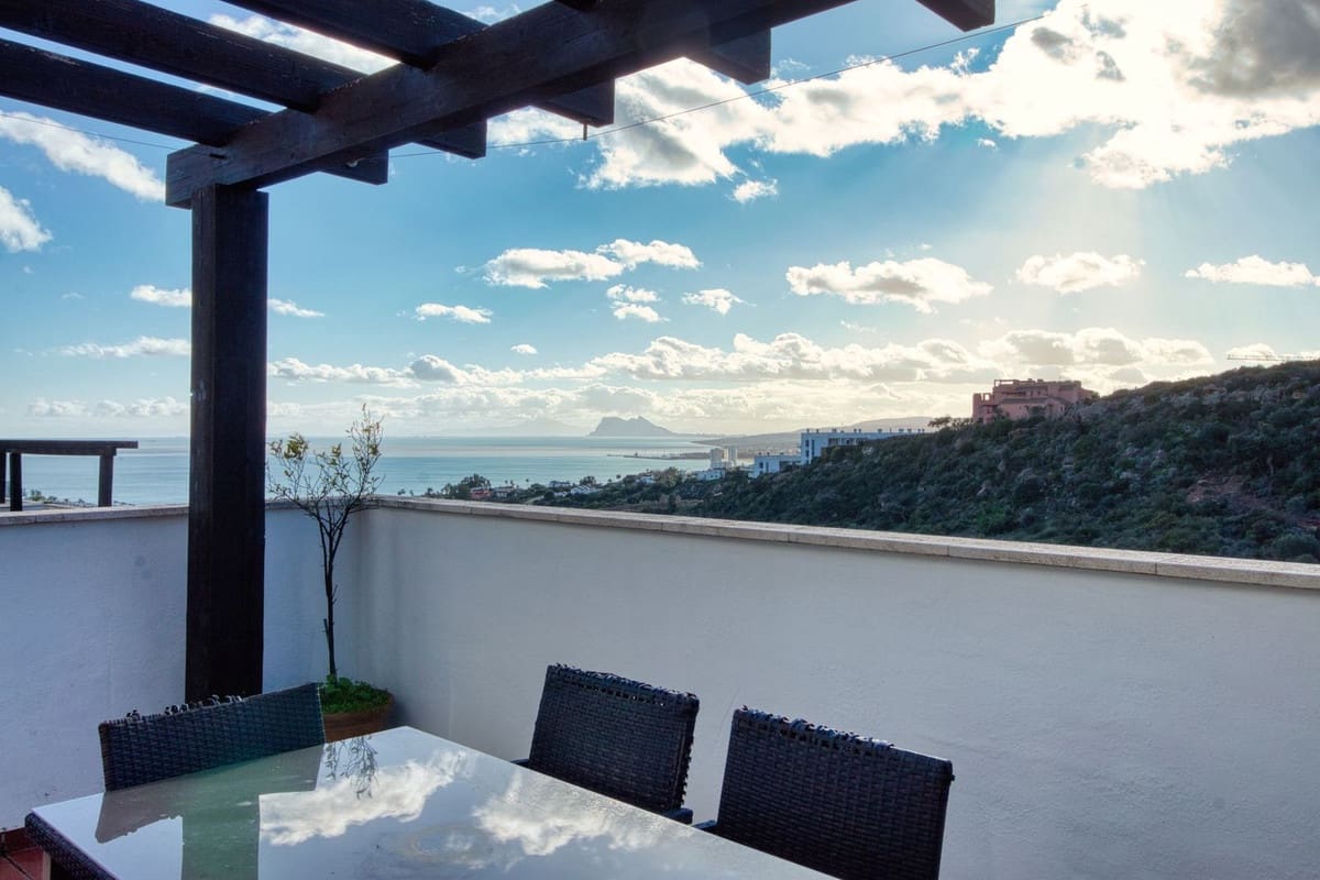 3 bedroom Apartment for sale in Manilva with pool - € 450,000 (Ref: 9972710)